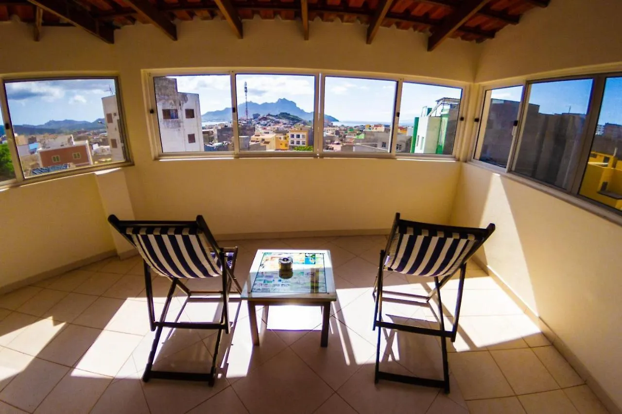 Проживание в семье Guest House Montanha Минделу